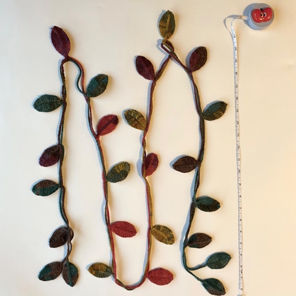 Crochet Necklace - Picture 2 of 2